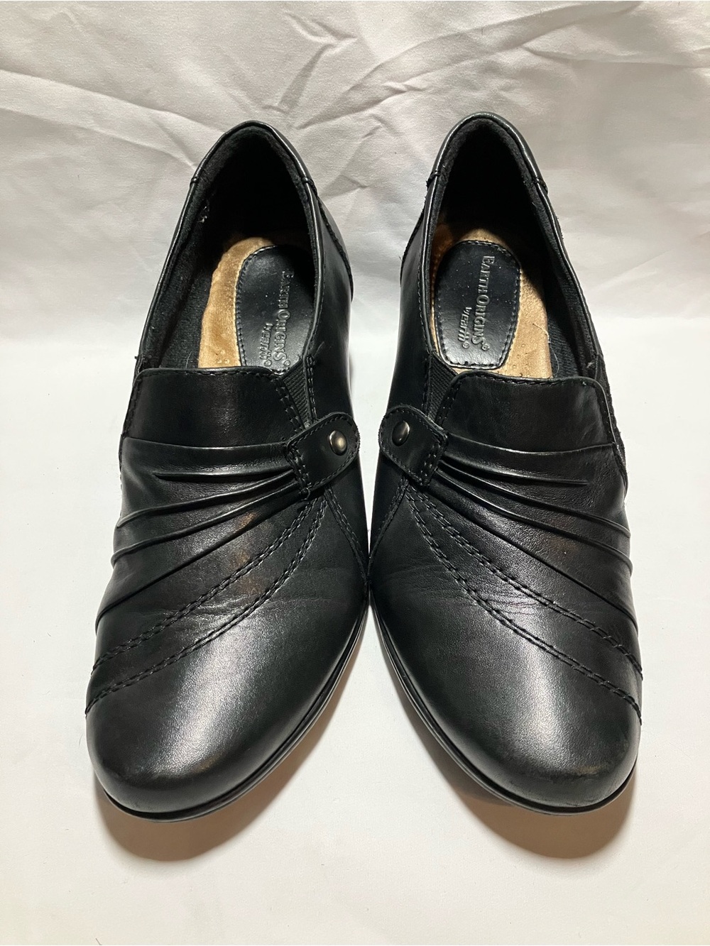 Earth Origins Rochester Premium Leather Pleated Comfort Pumps (Style #2014F).